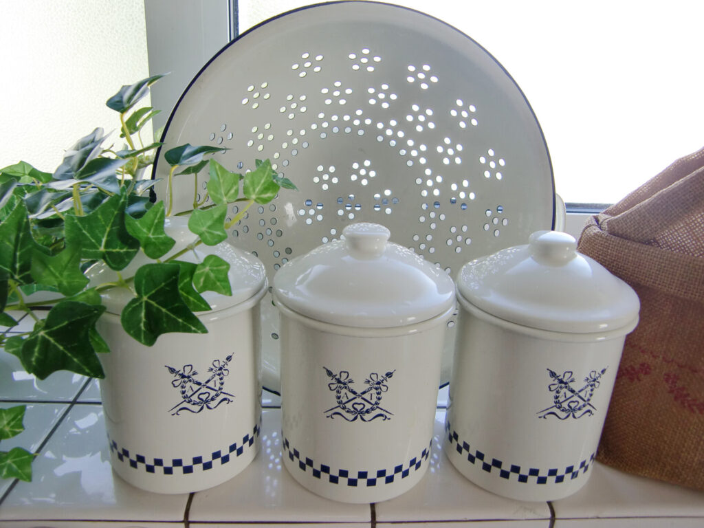 缶型キャニスター